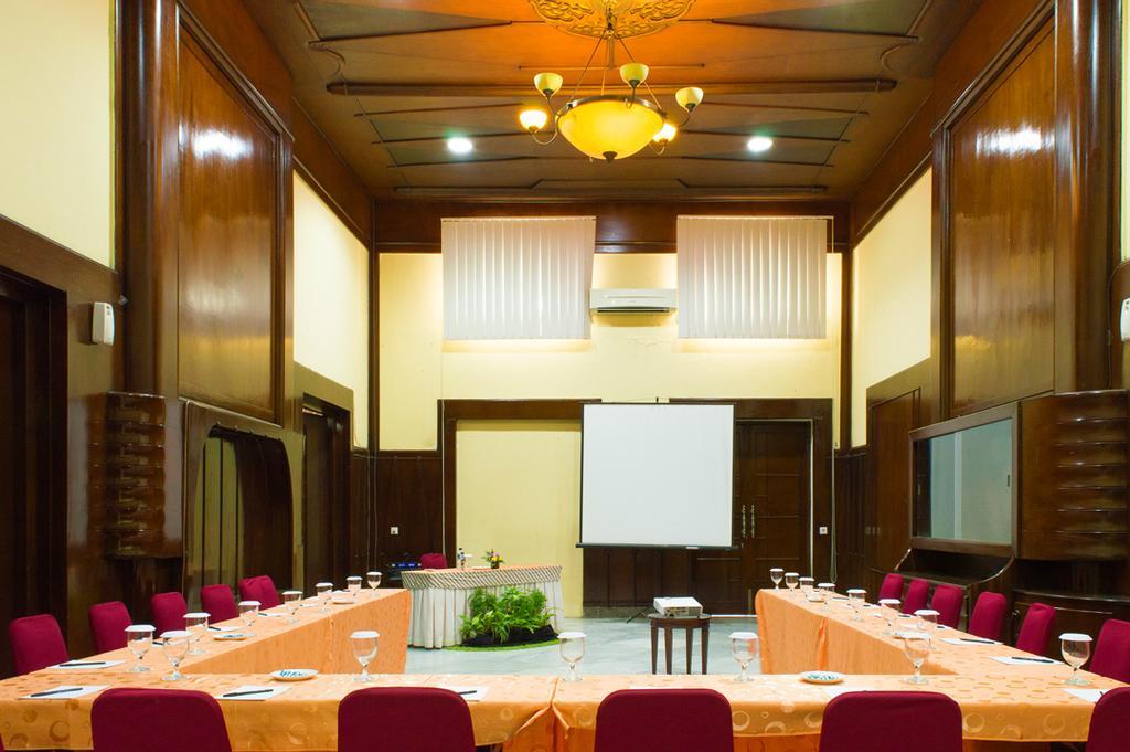 Semesta Heritage Hotel & Convention Семаранг Экстерьер фото